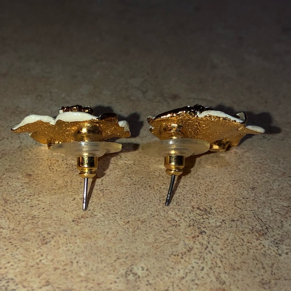 new cream/gold/diamond stud flower earrings - Picture 5 of 7